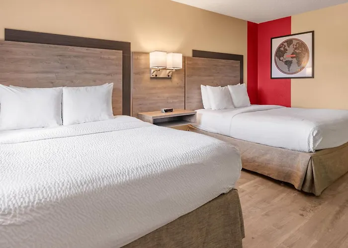 Ramada By Wyndham Minneapolis Golden Valley